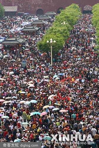 黄金周人头攒动的壮观场面，惊啊!