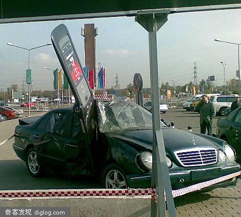 ������Ħ������RAZR2