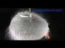 YouTube - 水球爆炸的一瞬间