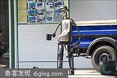 » �����������Old Auto Parts Sculptures ������