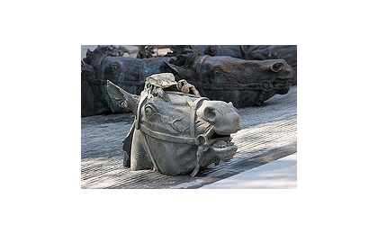 » ս��˻����������Ф�����Horse Heads Monument ������