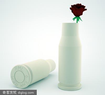 把弹壳当花瓶使