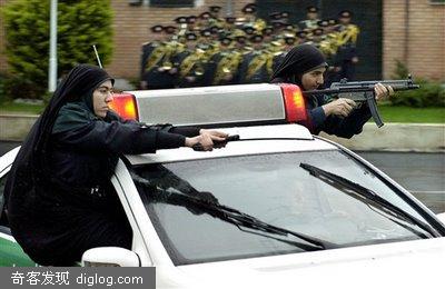 各国女警 - Poboo.com