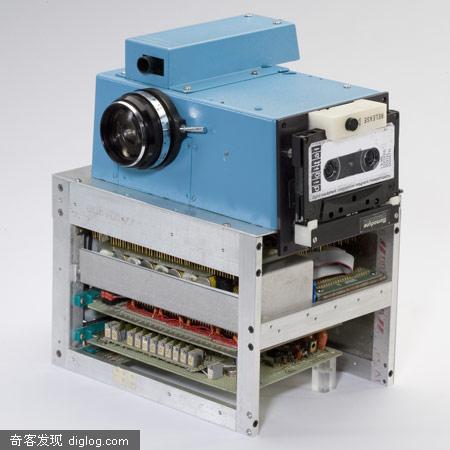 世界上第一部数码相机