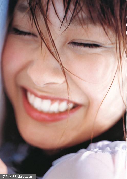 日本可爱女星高桥爱写真清纯诱人